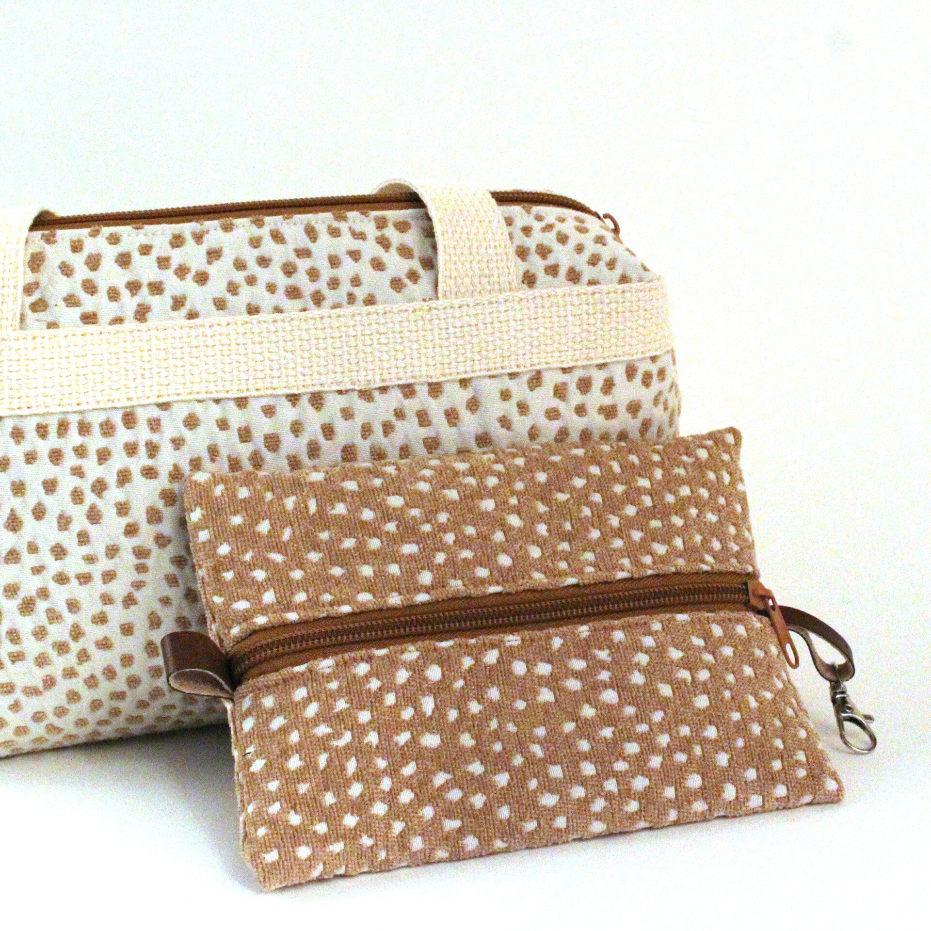 Tote Bag & Zippered Bag: Ecru and White Upholstery Fabric