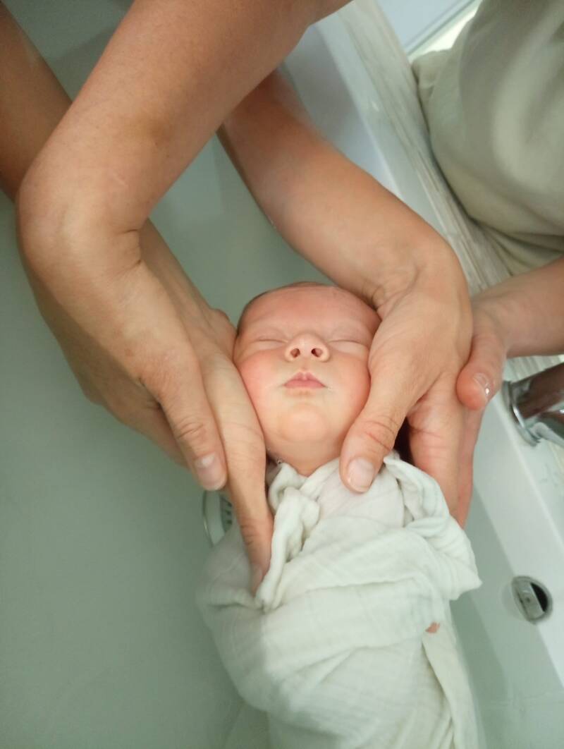 Bain thérapeutique bébé O sein des bébés