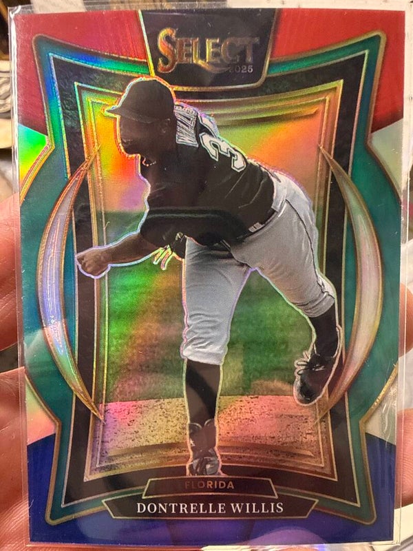 Donttrelle Willis #18 Concourse Prizm Numbered /399