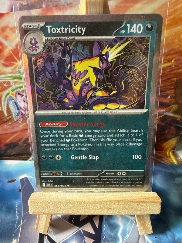 Toxtricity 068/094 Rare Holo