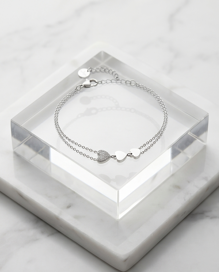 Pulsera Corazones de Acero Quirúrgico con Circonitas – Elegancia Minimalista