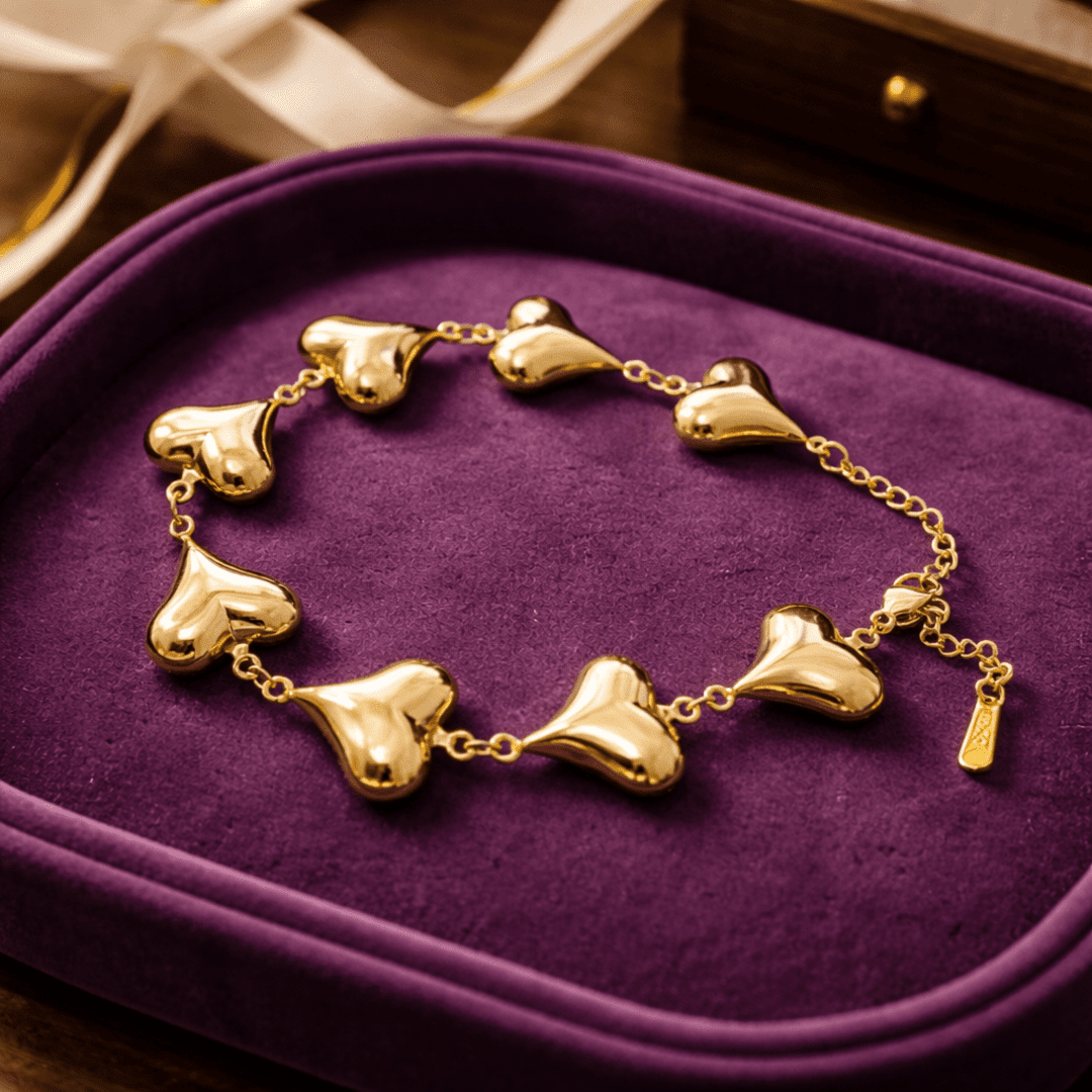 Pulsera “Golden Hearts” – Acero Quirúrgico Chapado en Oro 18K