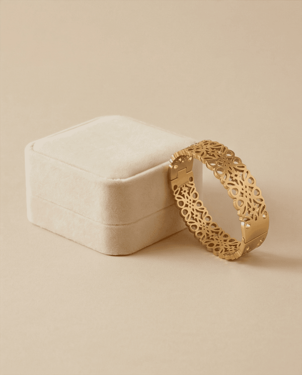 Brazalete Elaria – La belleza que nace del misterio