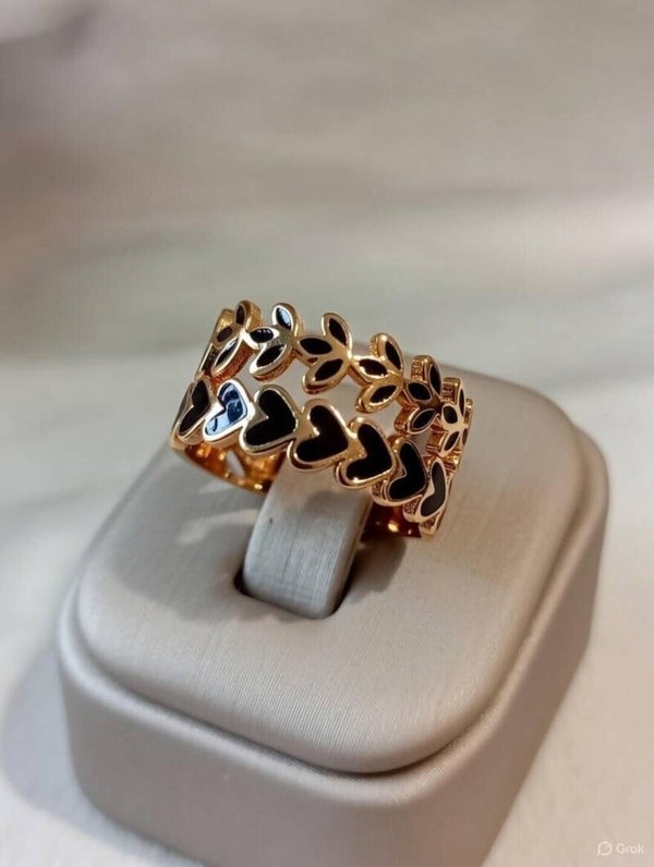 Anillo Corazón Eterno – Acero Quirúrgico-Chapado en oro 18klt -ajustable