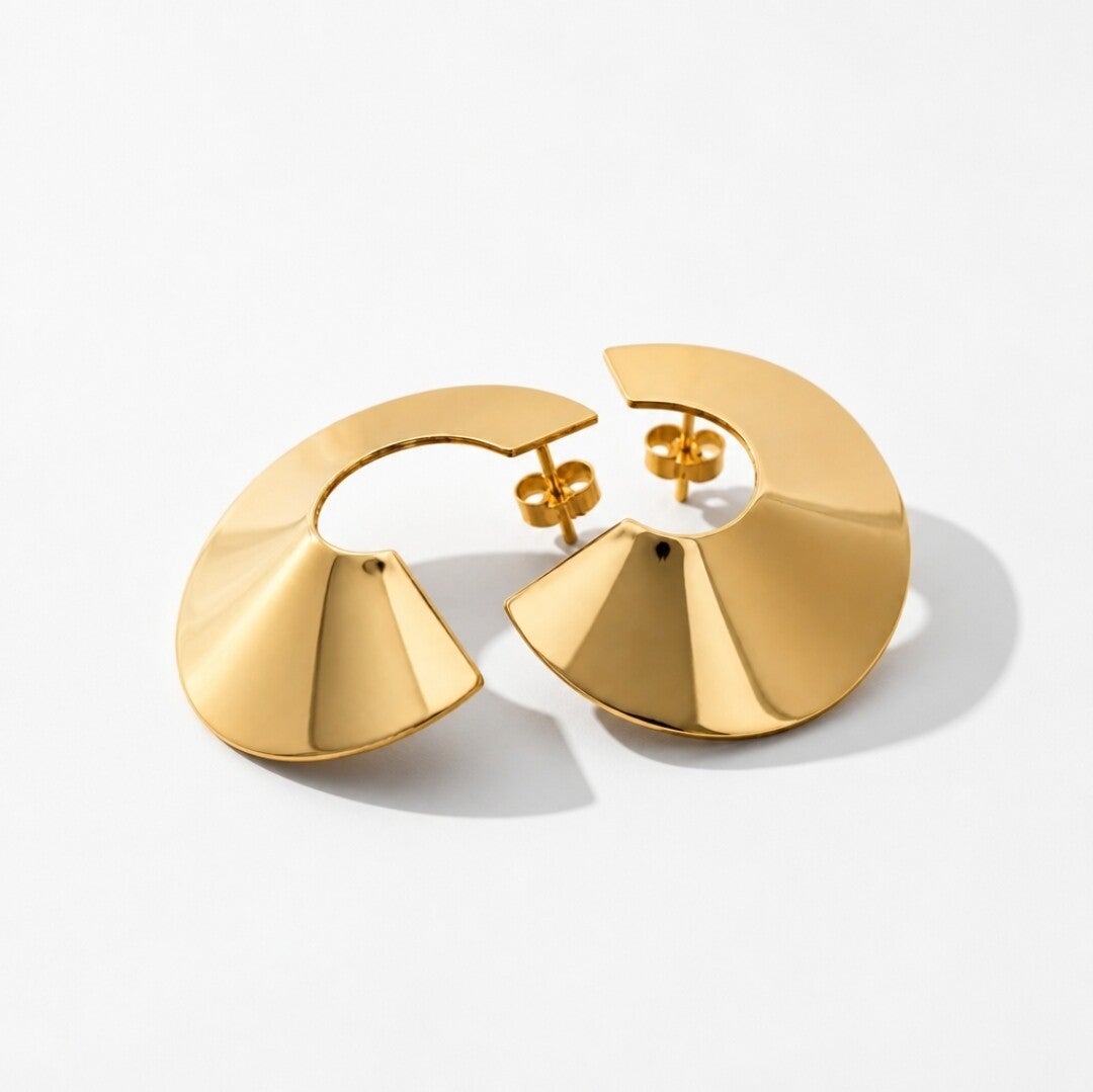 Pendientes Eclipse de Acero Quirúrgico Chapados en Oro 18K – Diseño Moderno