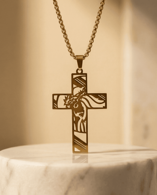 Collar Cruz de Fe en acero dorado - acero oro 18klt