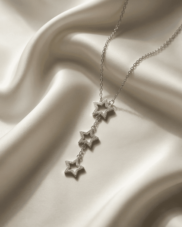 Stellar Shine – Collar de Estrellas en Acero Quirúrgico 316L