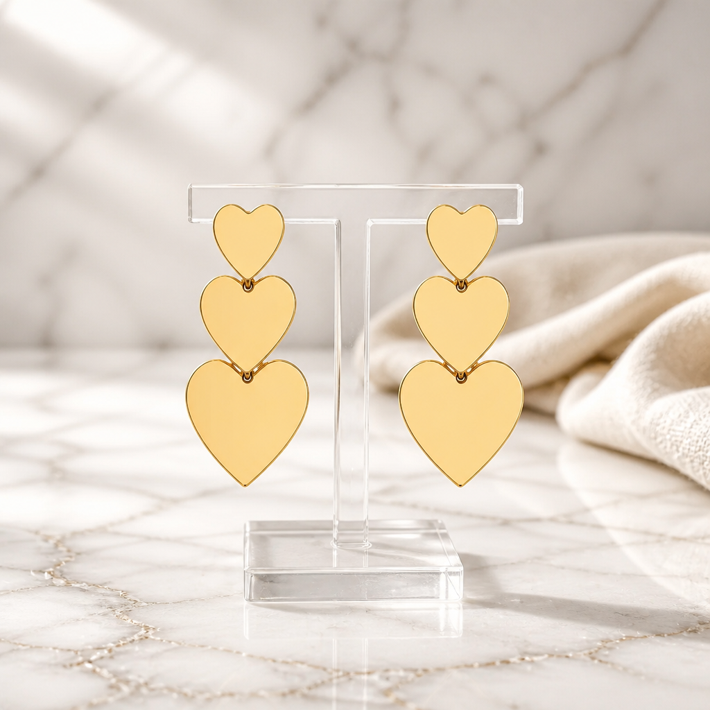 Pendientes Triple Corazón – Acero Quirúrgico Chapado en Oro 18K