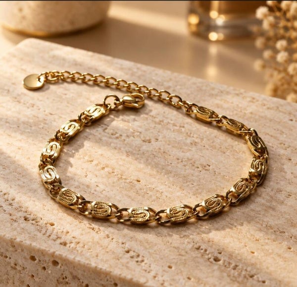 Pulsera Grecian Spiral Luxury – Eslabones Ovalados Texturizados en Acero Quirúrgico y Oro 18Klt