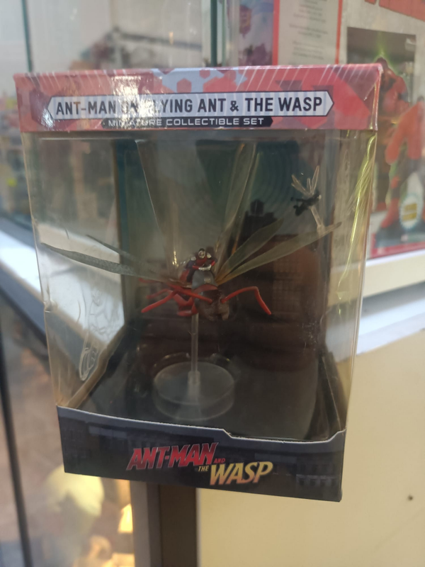 Action Figures Ant-Man and The Wasp