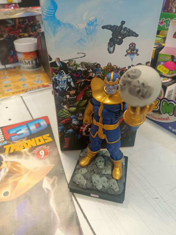 Action Figures Thanos Con fascicolo Incluso