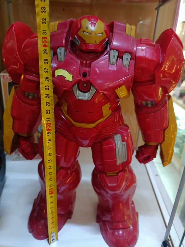 Action Figures Hulk Buster Hasbro Non testato