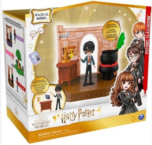 Spin Master Wizarding World Classe di Pozioni con Bambola Harry Potter e Accessori