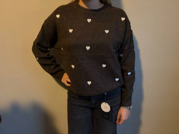 Sweater hart bruin