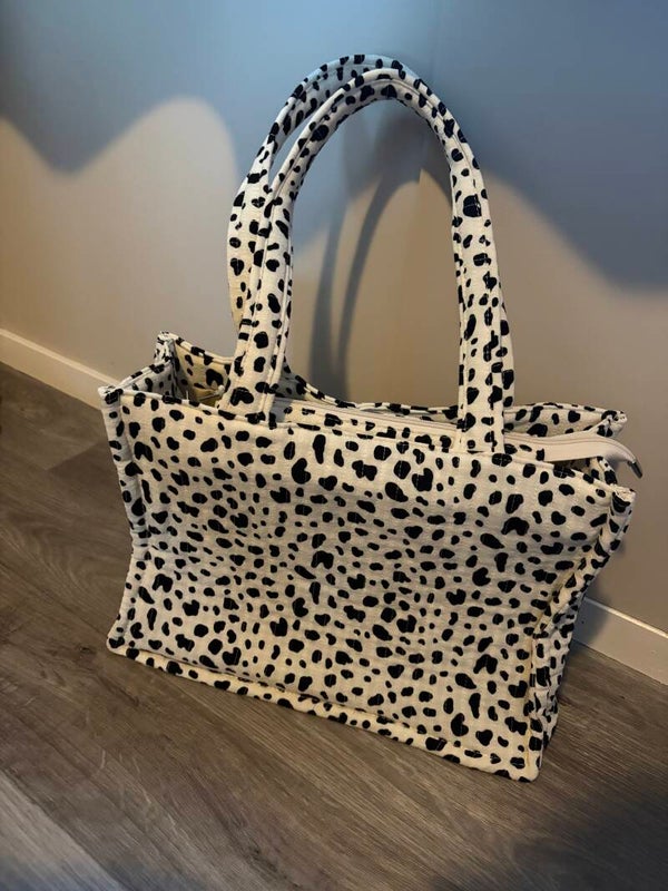 Spotted shopper