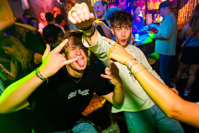 de-vaste-clique-bs-10-2-standard.jpg