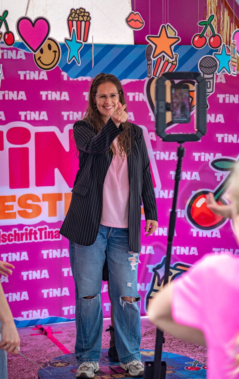 tinafestival_brittanyschaap-1796-van-2850-standard-18q9ft.jpg