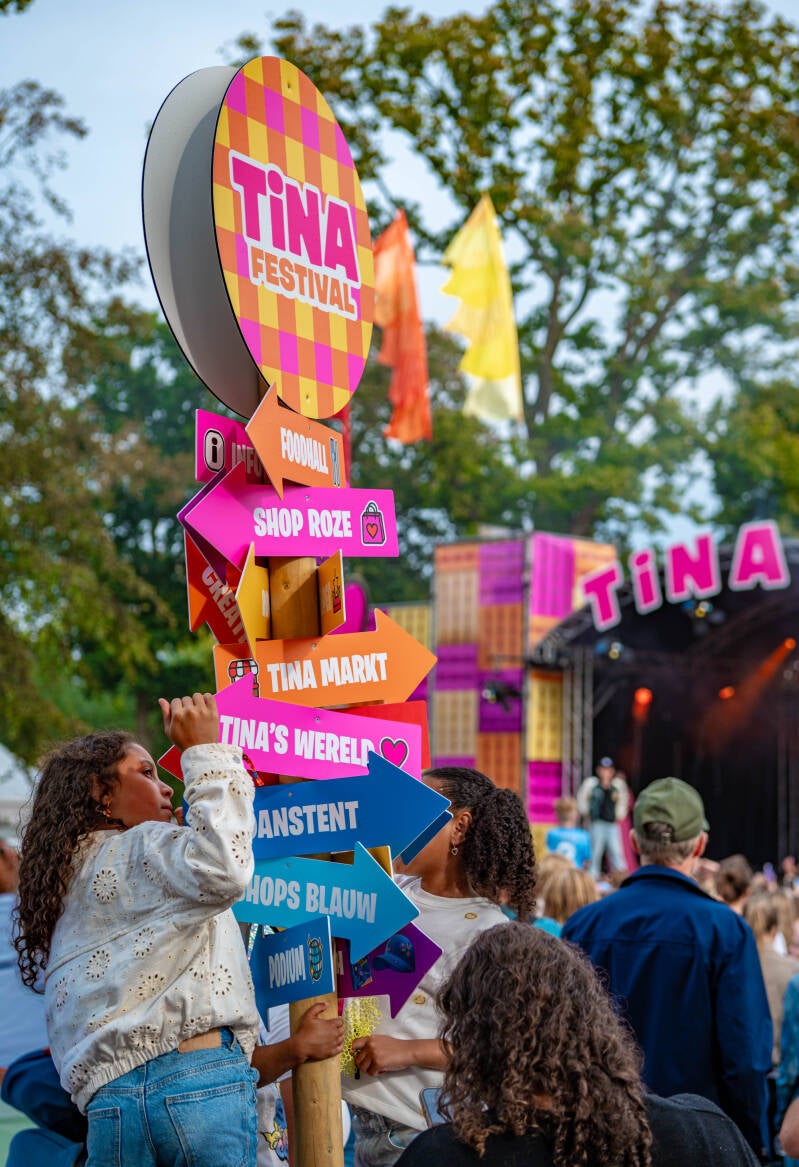 tinafestival_brittanyschaap-2436-van-2850-standard-ggtypw.jpg