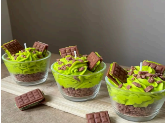 Dubaichocolade geïnspireerde dessertkaars