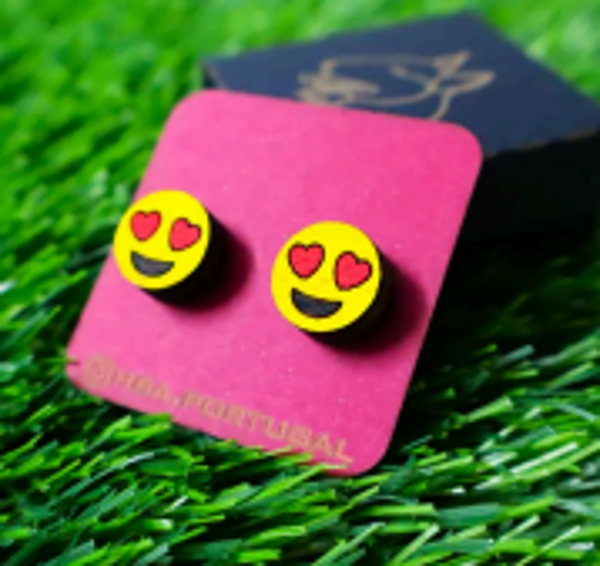 Houten love eye emoji