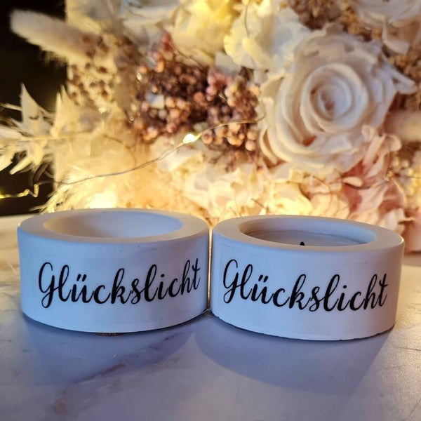 Handgegossener Teelichthalter „Glückslicht“ – modern, personalisierbar & liebevoll gefertigt
