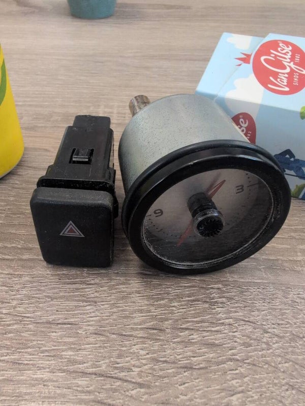 Klokje en alarm schakelaar