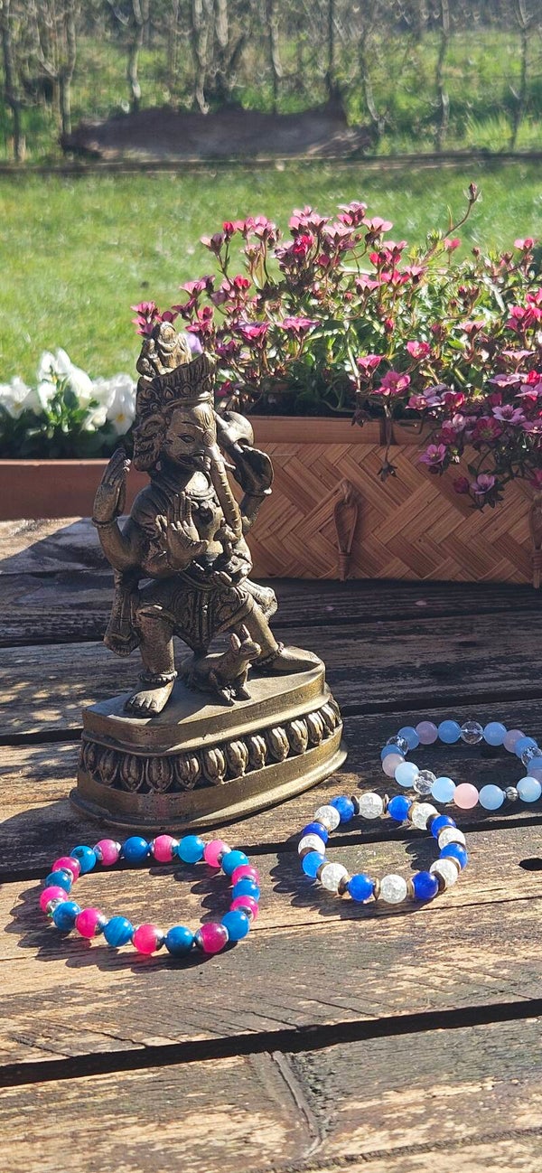 Set van 3 Handgemaakte armbanden met kristal en agaat.