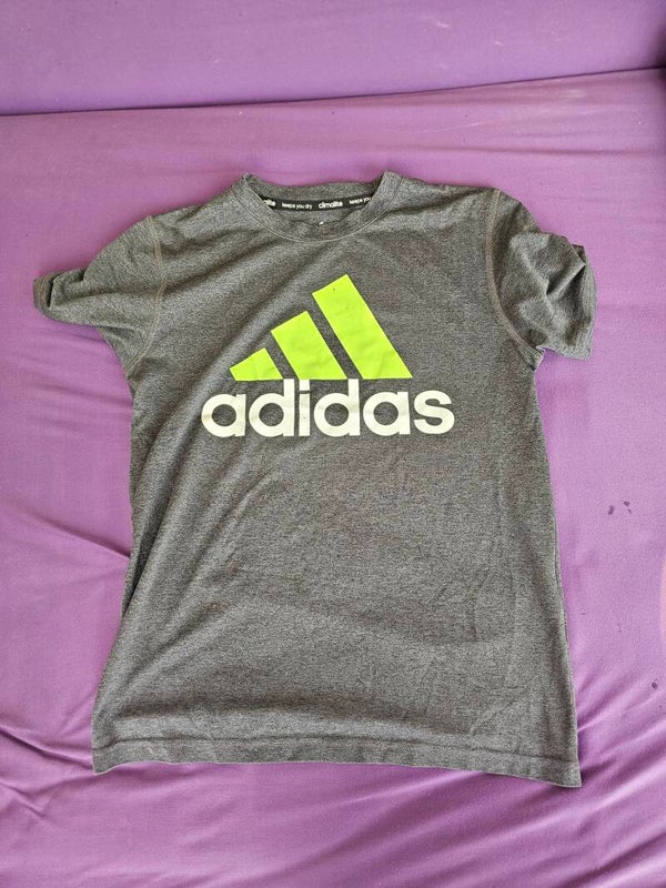 Adidas Tshirt