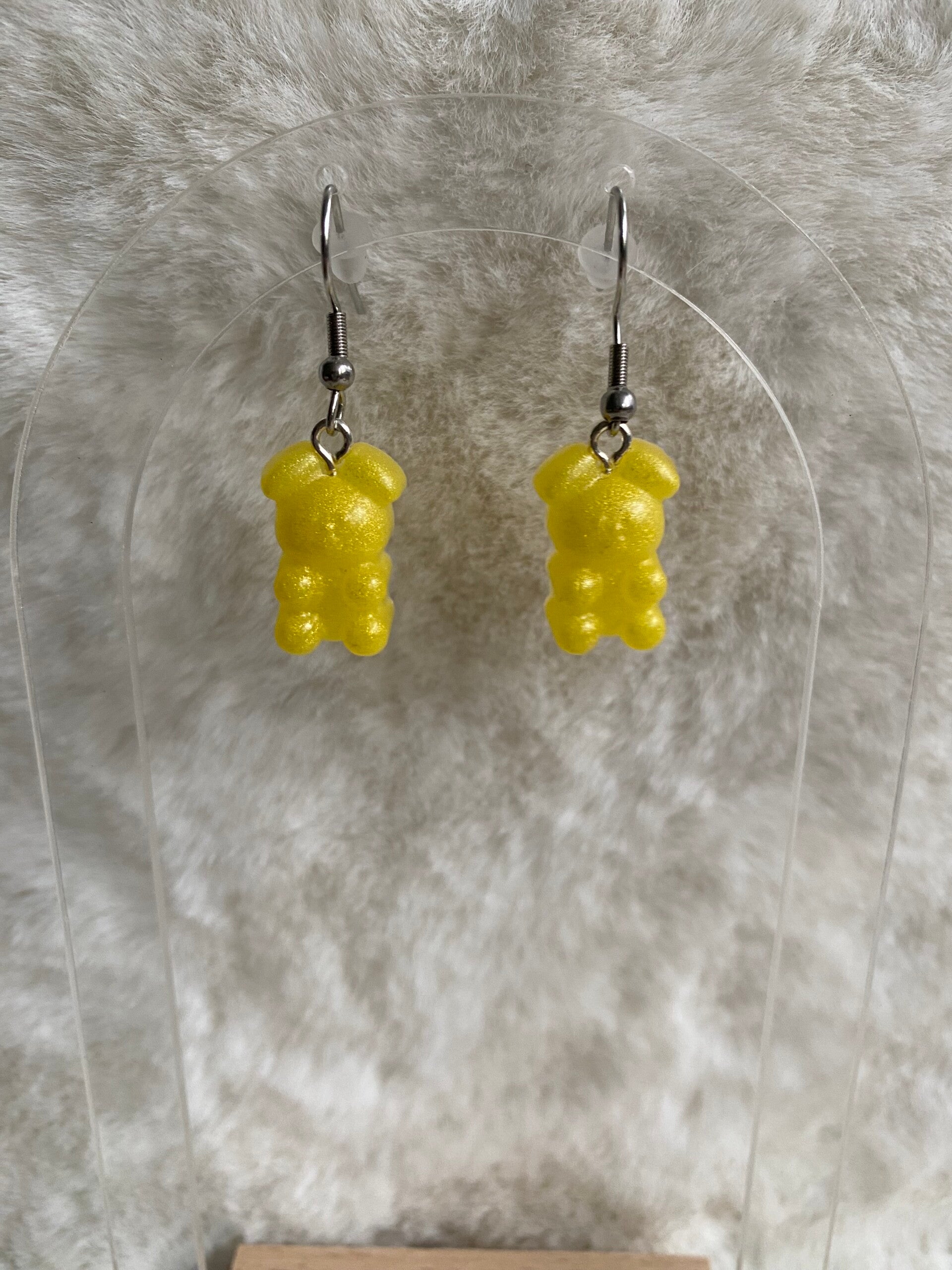 Oorbel gummy bear geel