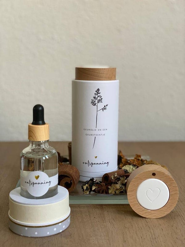 geursteen en geurolie - takje (blanco)