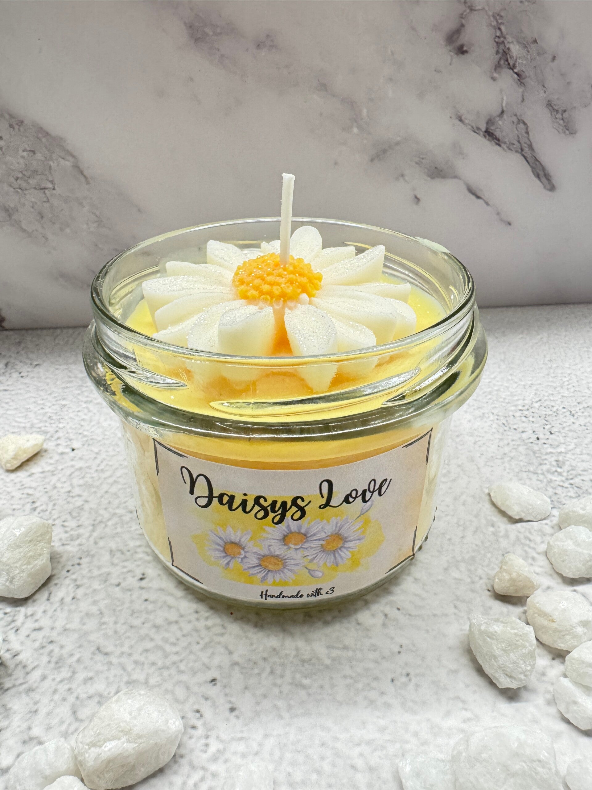 Duftkerze „Daisys Love“ – Blumiger Luna Duft 🌼✨