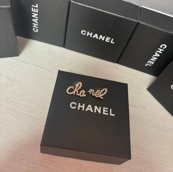 Pendientes Chanel letras brillos