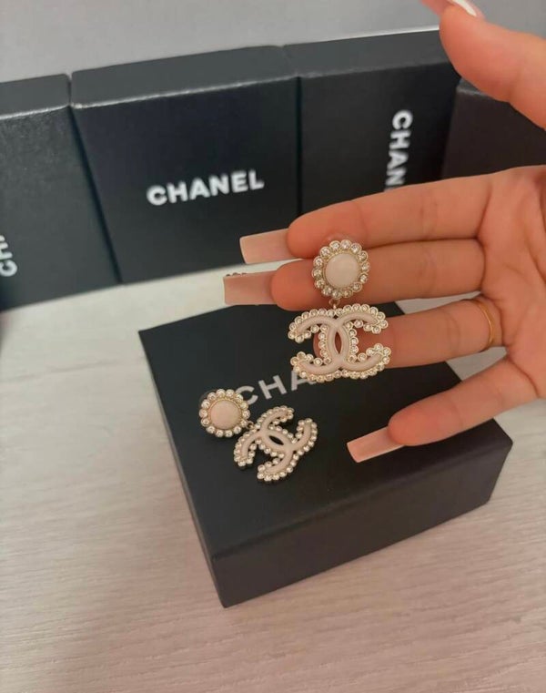 Argollas Chanel perlas