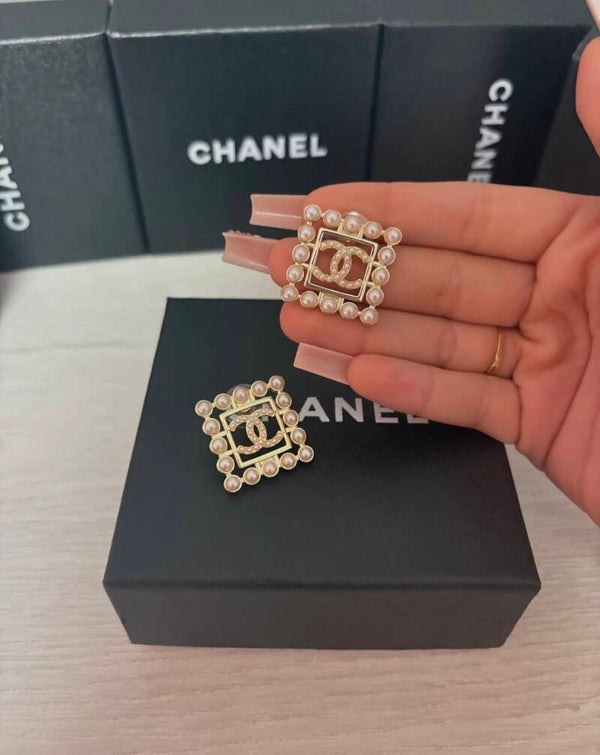 Pendientes Chanel perlas cuadrados