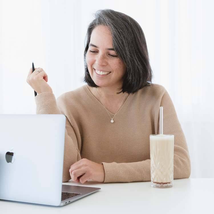 Alles beginnt mit einem Kennenlerngespräch. Professional Organizer in Stuttgart - Organizando English