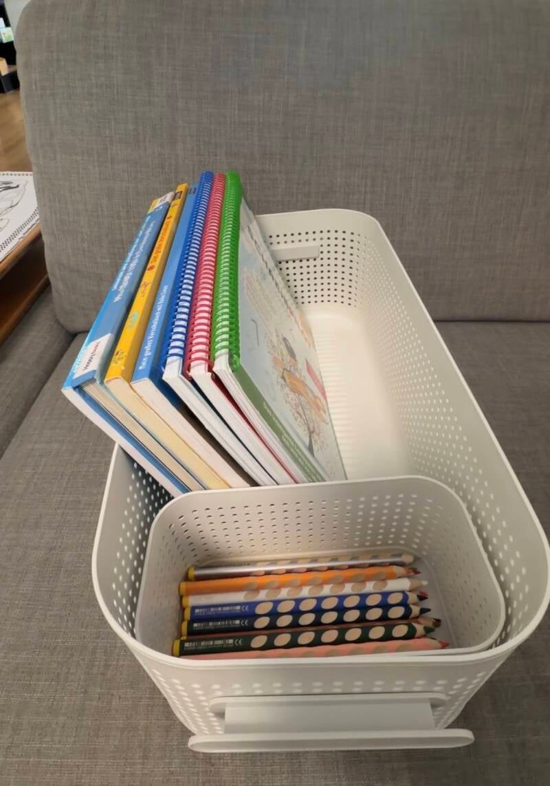 Die WOP Organizer sind eigentlich als Kleiderschrank-Organizer bekannt. Bei uns werden sie aber auch zur Vorschulbox, zur Stiftebox, zur Kaffeestation und sogar zur kleinen Lounge für Kuscheltiere.
