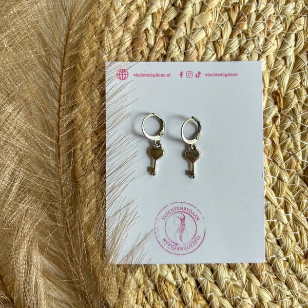 Oorbel hart sleutel - zilver