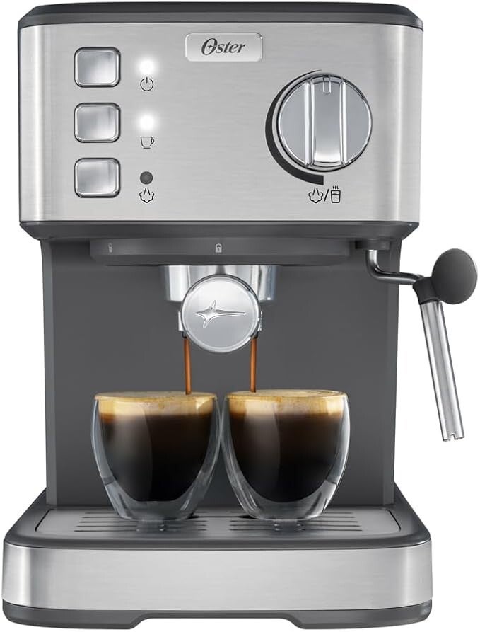 Oster® Cafetera Compacta, Prepara hasta 2 Espressos por Ciclo, 15 Bar, Tubo de Vapor para Leche Espumosa para Capuccinos y Lattes, Incluye Accesorios, Acero Inoxidable, BVSTEM5502