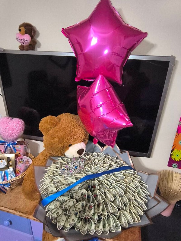 Happy Birthday money bouquet
