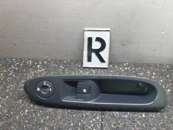Renault Clio II Raamschakelaar Rechts Voor