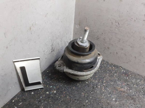 Volkswagen Touareg 3.2 V6 Motorsteun Links 7L6199131A