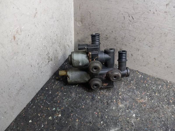 BMW 3-serie E46 Extra waterpomp Bosch 8369807