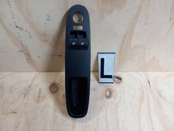Fiat Punto Raamschakelaar Links Voor 31510B 2008 t/m 2013