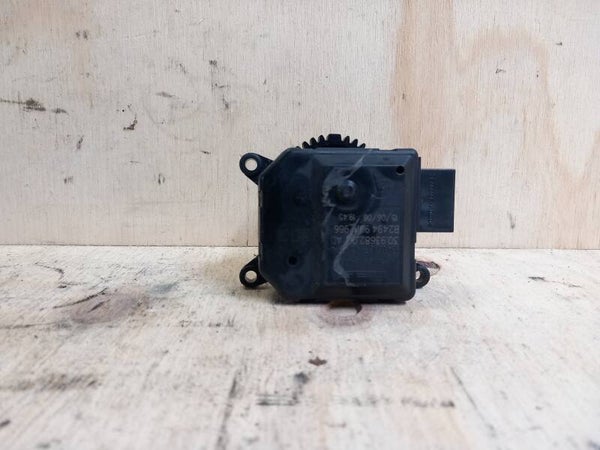 Volkswagen Fox Kachelklepmotor -AC 30.93682.00