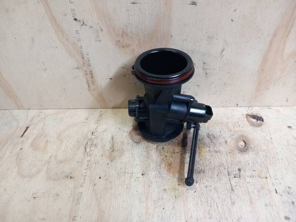 Renault Clio II 1.4 RN Gasklephuis 7700273699