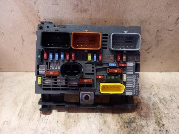 Peugeot 3008 1.6 VTi Zekeringskast Delphi 9667044980