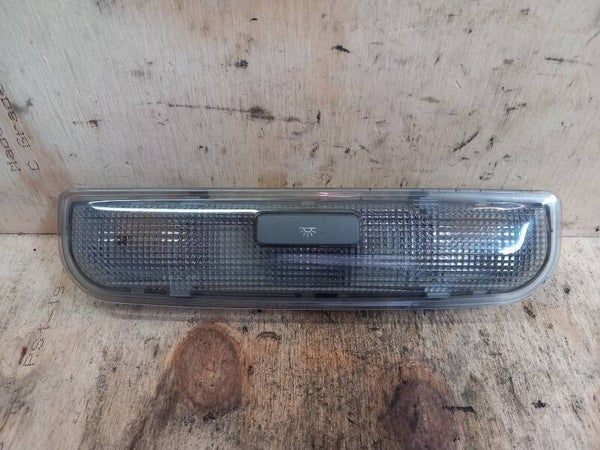 Audi A4 Avant B7 Binnen Verlichting Midden 8P0947111A