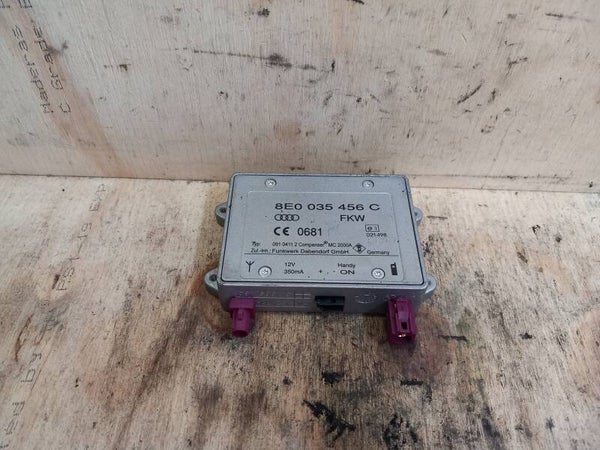 Audi A4 Avant B7 Radio Versterker 8E0035456C