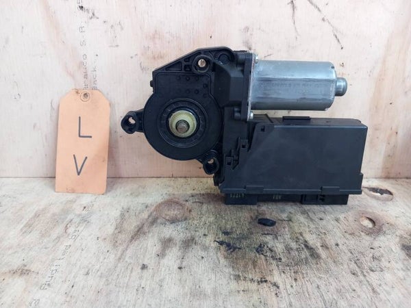 Audi A4 Avant B7 Raammotor Links Voor 8E1959801H