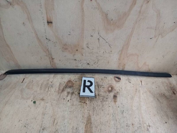 Audi A4 Avant B7 Sierlijst Voorraam Rechts 8E0854328E